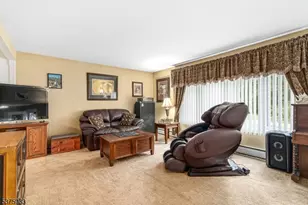 8 Ellen Dr, Rockaway Township, NJ 07866 - Photo 10