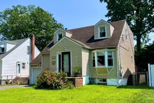 1265 Shetland Dr, Union Township, NJ 07083 - Photo 2