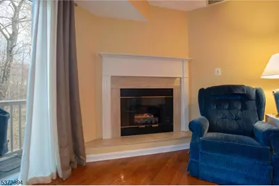 30 Woods Edge Dr, Roxbury Township, NJ 07876 - Photo 8