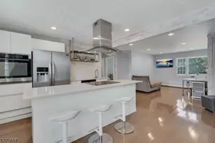 1309B Valley Rd, Wayne, NJ 07470 - Photo 2