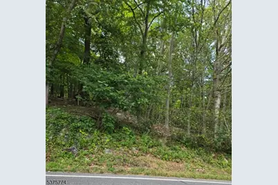 54 Northwood Rd, Hopatcong, NJ 07849 - Photo 2