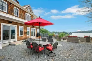 656 Lakeside Ave, Hopatcong, NJ 07821 - Photo 16