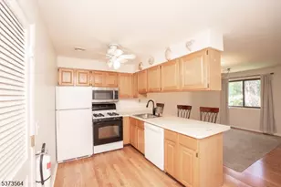 1 Port Royal Dr Unit, Vernon, NJ 07462 - Photo 1