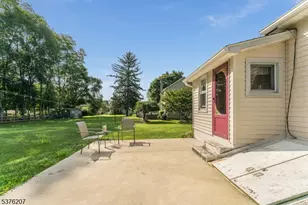 6 Franklin St, Franklin Township, NJ 07882 - Photo 8