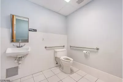 504 Hamburg Tpke, Wayne, NJ 07470 - Photo 18