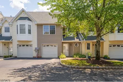 27 Angela Way, Berkeley Heights Township, NJ 07922 - Photo 1