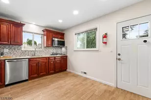 401 White St, Orange, NJ 07050 - Photo 8