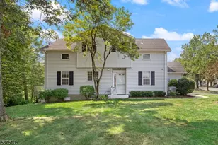 28 Coachlight Dr, Chatham Township, NJ 07928 - Photo 1