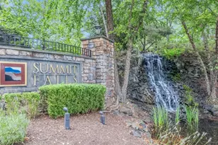 192 Ridge Dr, Pompton Lakes, NJ 07442 - Photo 1