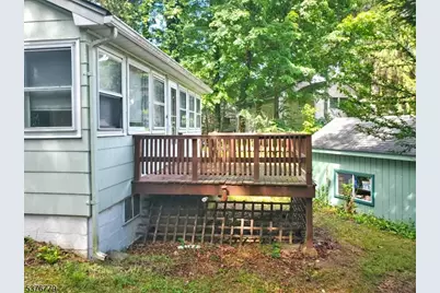 4 Village Pl, Jefferson Township, NJ 07438 - Photo 10