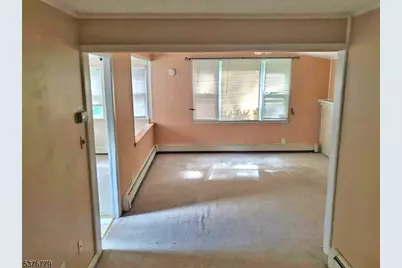 4 Village Pl, Jefferson Township, NJ 07438 - Photo 4