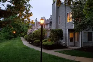 25 Stevens Ct, Bedminster Township, NJ 07921 - Photo 2