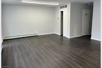 1501 Stuyvesant Ave, Union Township, NJ 07083 - Photo 6