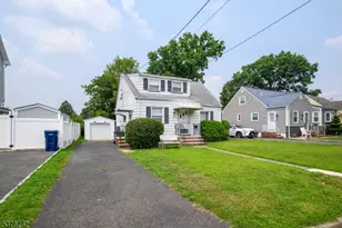 1717 Crescent Pkwy, Linden, NJ 07036 - Photo 1