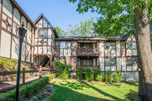 1906 Faulkner Ct, Mahwah, NJ 07430 - Photo 1