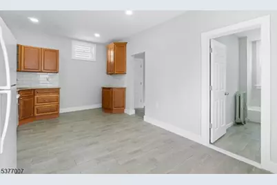 114 Littleton Ave, Newark, NJ 07103 - Photo 6