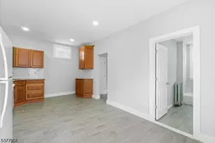 114 Littleton Ave, Newark, NJ 07103 - Photo 6