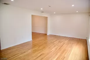 15 Tuscan Pl, East Hanover Township, NJ 07936 - Photo 4