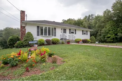 7 Lois Ln, Wantage, NJ 07461 - Photo 1