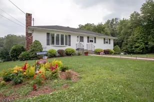 7 Lois Ln, Wantage, NJ 07461 - Photo 1