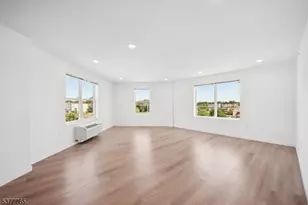 369 18th Ave, Newark, NJ 07108 - Photo 2