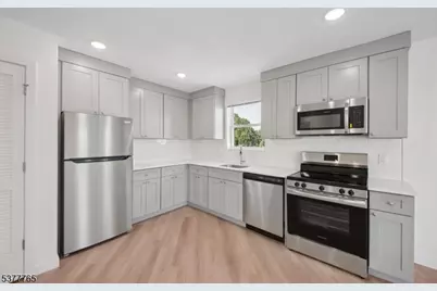 369 18th Ave #403, Newark, NJ 07108 - Photo 4