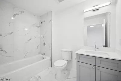 369 18th Ave #403, Newark, NJ 07108 - Photo 12