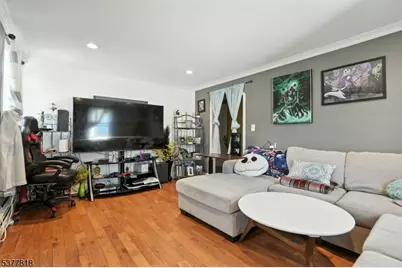 211 Bradford Ave, Linden, NJ 07036 - Photo 4