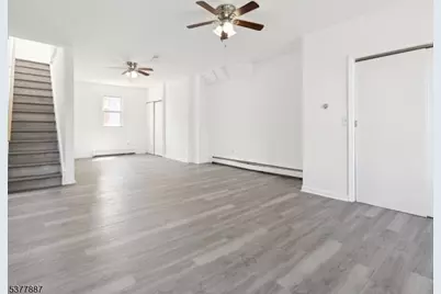 85 Lang St, Newark, NJ 07105 - Photo 2