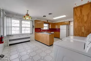 17 Oxford Dr, Livingston, NJ 07039 - Photo 10