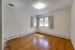 17 Oxford Dr, Livingston, NJ 07039 - Photo 18