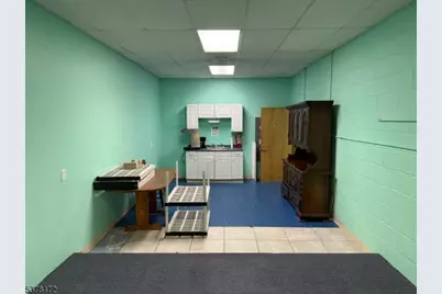 372 S Main St, Phillipsburg, NJ 08865 - Photo 8