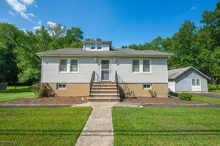 410 Horseneck Rd, Fairfield, NJ 07004 - Photo 1