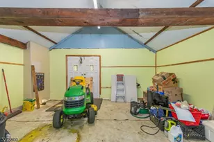 410 Horseneck Rd, Fairfield, NJ 07004 - Photo 38