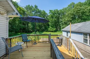 410 Horseneck Rd, Fairfield, NJ 07004 - Photo 36