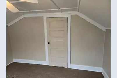 410 Horseneck Rd, Fairfield, NJ 07004 - Photo 26