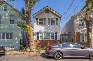 70 Houston St, Newark, NJ 07105 - Photo 1