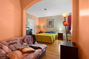 352 N 7th St, Newark, NJ 07107 - Photo 14