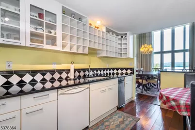 1360 Hamburg Tpke #708, Wayne, NJ 07470 - Photo 12