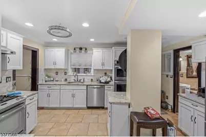 2785 Larchmont, Union Township, NJ 07083 - Photo 6