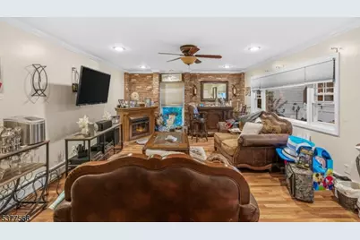 2785 Larchmont, Union Township, NJ 07083 - Photo 8
