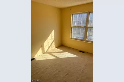 49B Wickliffe St, Newark, NJ 07103 - Photo 2