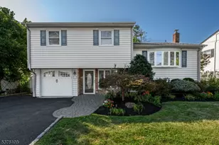 718 Midvale Pl, Linden, NJ 07036 - Photo 1