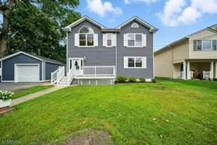 28 Liberty Ct, Parsippany, NJ 07054 - Photo 1