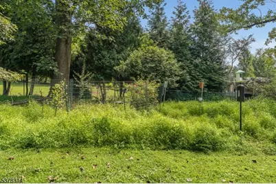 23 Valley View Dr, Raritan Township, NJ 08822 - Photo 40