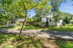 23 Valley View Dr, Raritan Township, NJ 08822 - Photo 2