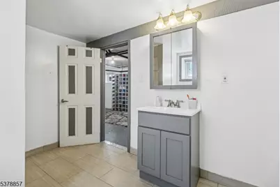 135 Bell St, Belleville Twp., NJ 07109 - Photo 16