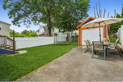 135 Bell St, Belleville Twp., NJ 07109 - Photo 30