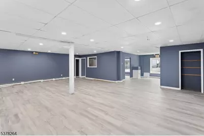 39 Mine St, Flemington, NJ 08822 - Photo 6