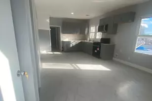 476 Bloy St, Hillside, NJ 07205 - Photo 2